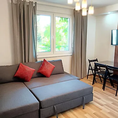 Garden View In The Downtown * 诺威萨