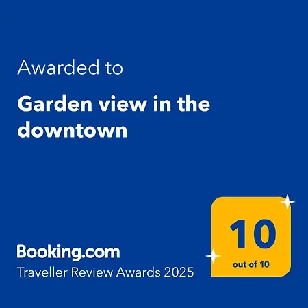 Garden View In The Downtown Apartment