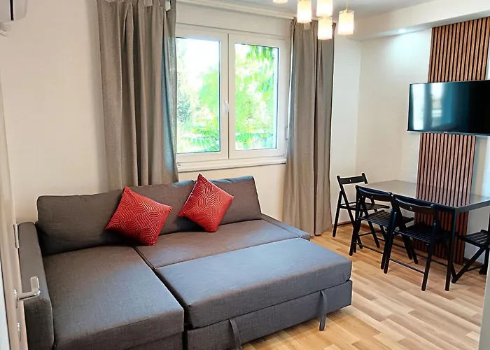 Garden View In The Downtown * Νόβι Σαντ